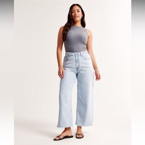 Abercrombie & Fitch Curve Love High Rise Cropped Wide Leg Jean